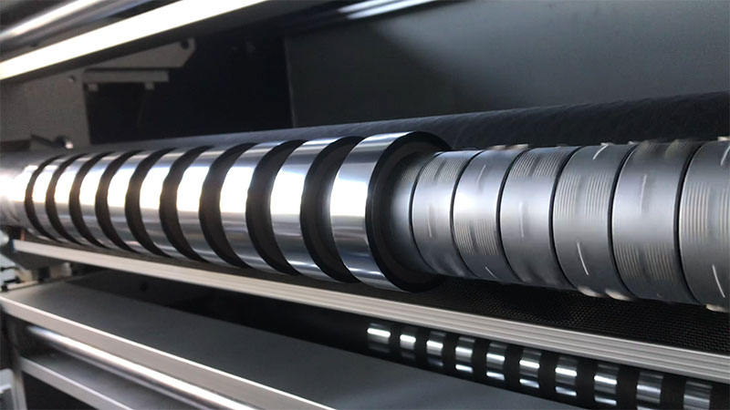 Digital Hot Stamping Foil Slitting Machine: How to Improve Efficiency with IoT?